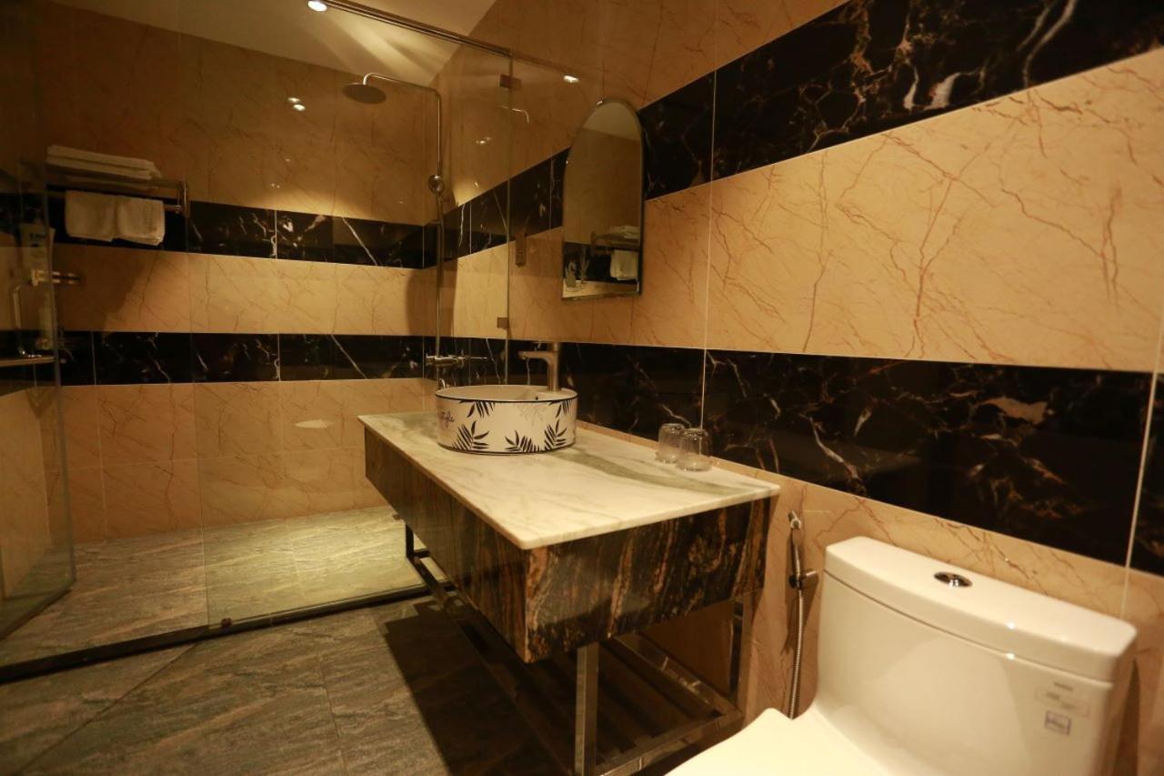 Thanh Tai Hotel 2 Хошимин Екстериор снимка